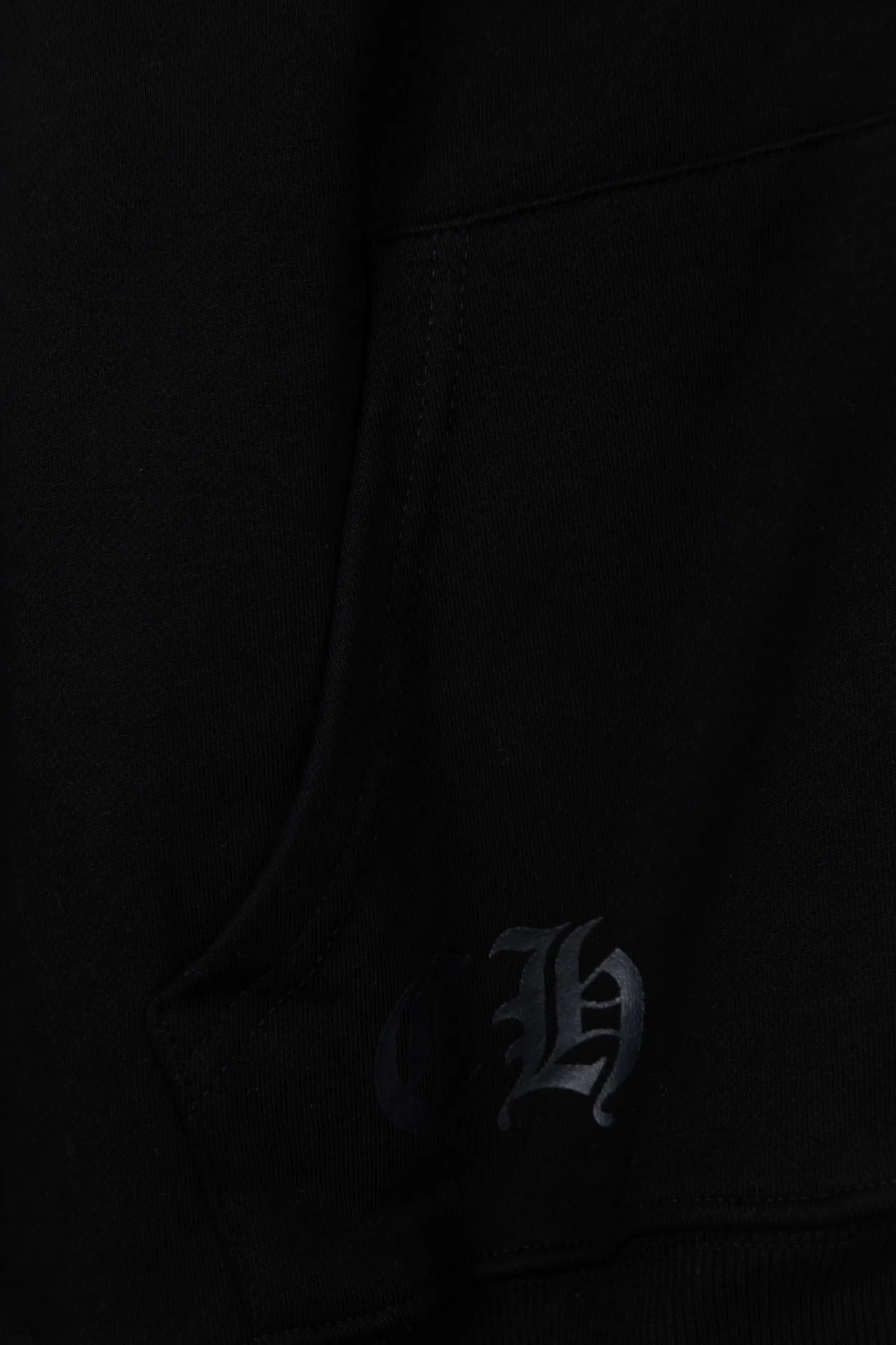 P310 ChromeHearts 25 early autumn floral arm horseshoe hooded sweatshirt Sanskrit letter rattan flower cross horseshoe hooded sweatshirt The fabric is made of 440g pure cotton terry with matching threads Imported printing Original custom-made Hardware Color: Black Size: S-XL